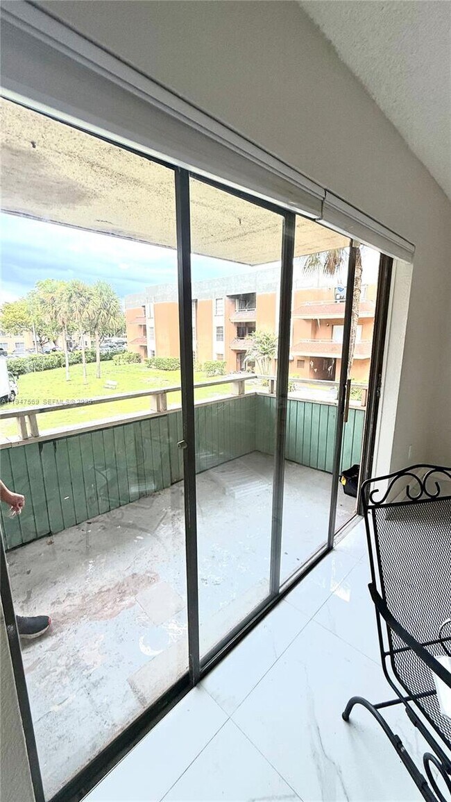 Building Photo - 17600 NW 68th Ave