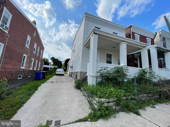 Building Photo - 3463-65 Indian Queen Ln