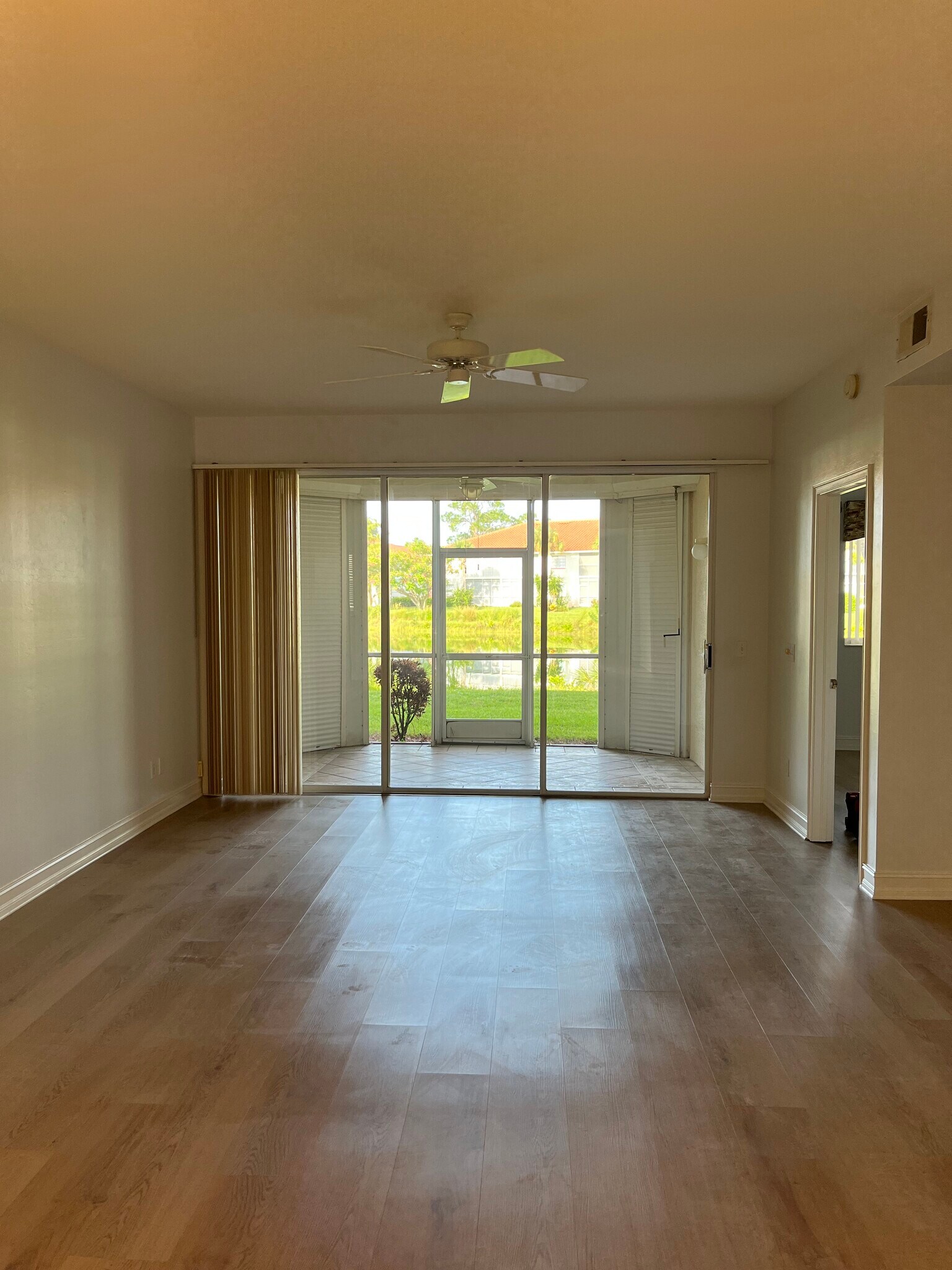 Building Photo - 655 Luisa Ln