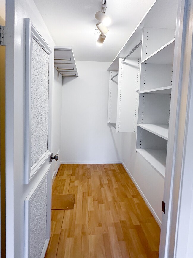 Building Photo - 3302 Summertime Ln