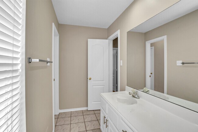 Building Photo - 4407 Magnolia Ln