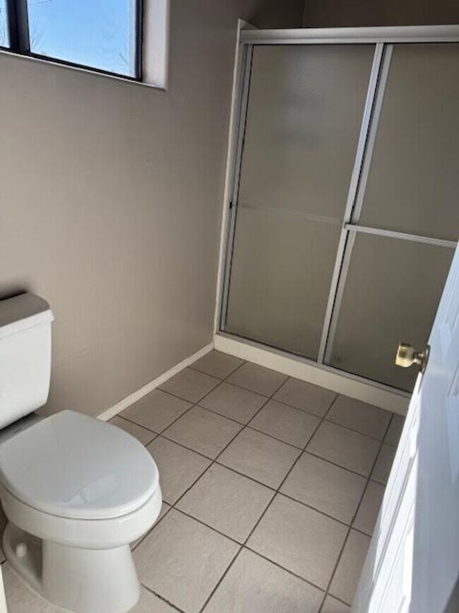 Building Photo - Cute 3 Bedroom 2 Bath 2 Car Garage Home in "Prescott Valley"