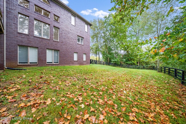 Building Photo - 12307 Ridgeview Dr