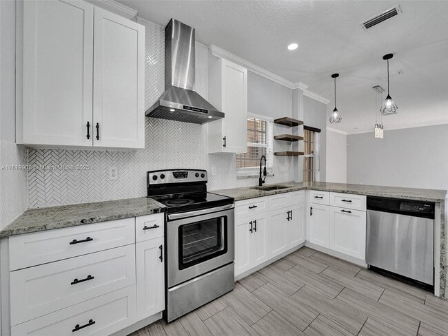 Building Photo - 17954 SW 10th Ct
