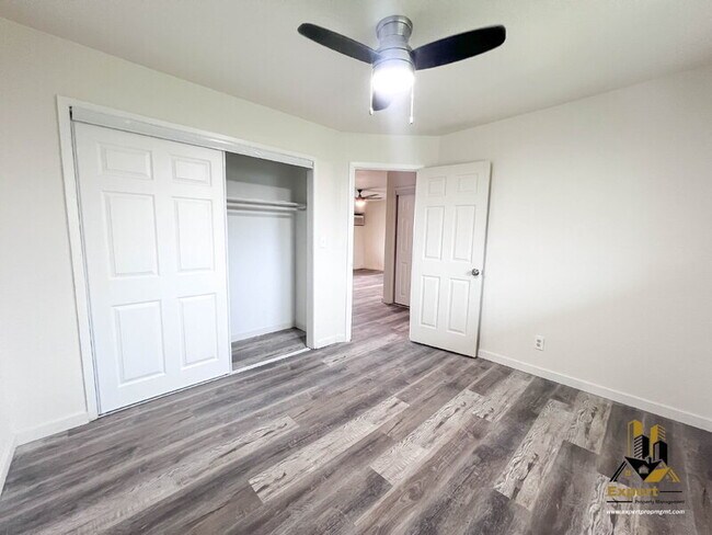 Building Photo - 1507 Nogales St