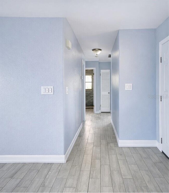 Building Photo - 6530 Bimini Ct