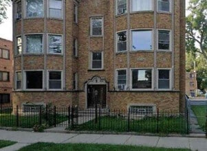 Building Photo - 962 E 84th Pl