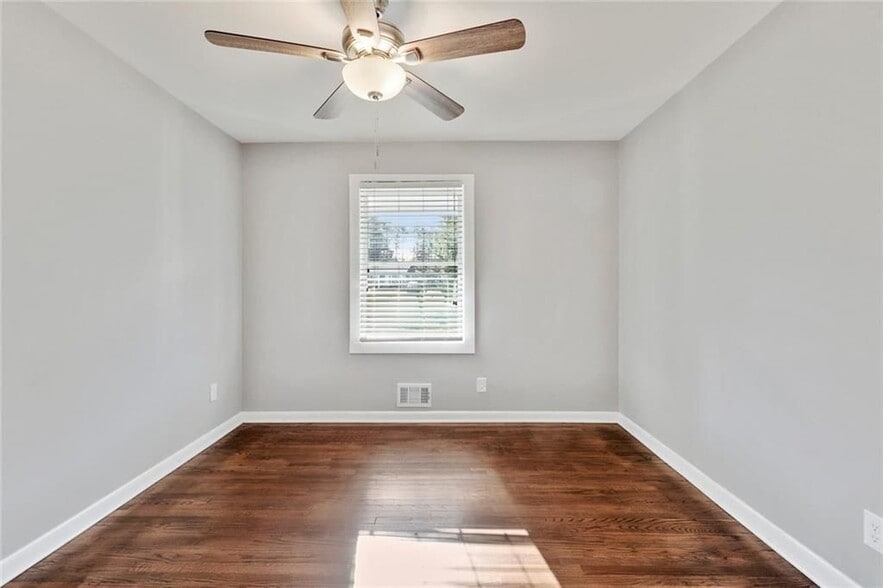 Building Photo - 2341 Rubart Dr