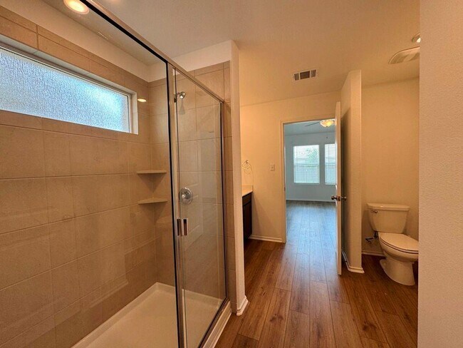 Building Photo - 208 Magione St