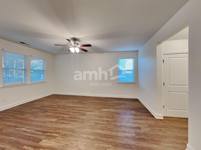 Building Photo - 209 Rivulet Dr