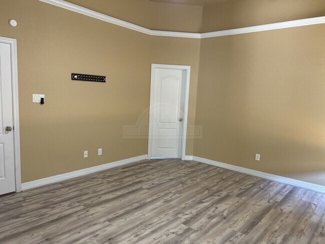 Building Photo - 203 Weeping Willow Ct