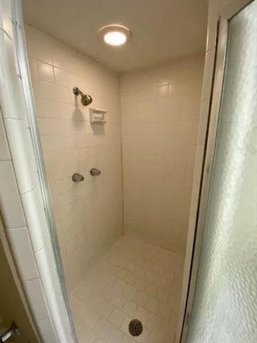 Building Photo - 7640 Dentcrest Dr