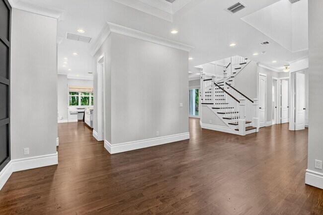 Building Photo - 200 NW 10th St