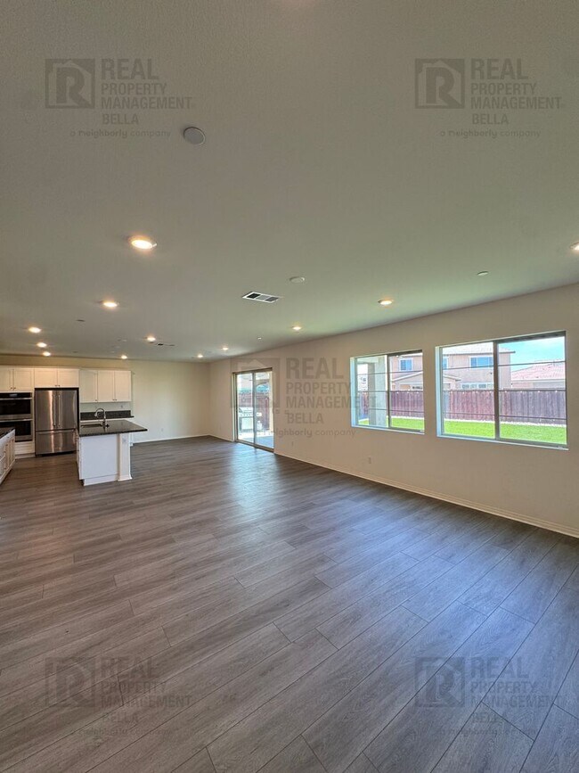 Building Photo - Cul-De-Sac Home in Heritage Lake Featuring Downstairs Bedroom & Bath + Loft