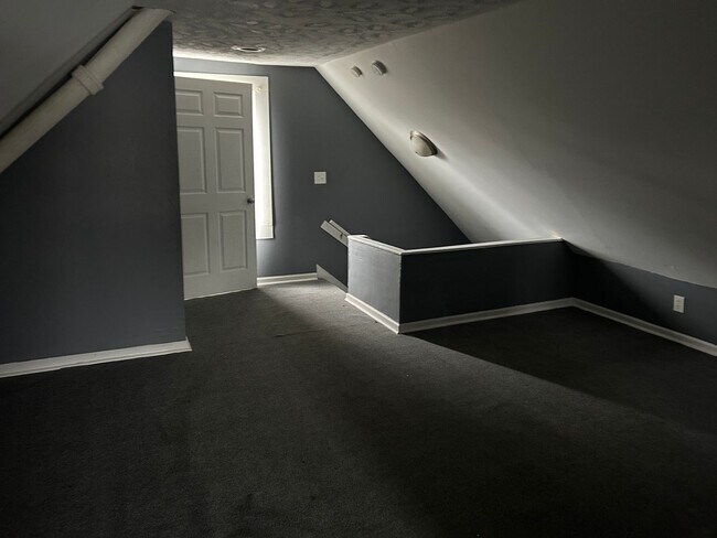 Building Photo - 12523 Forest Ave