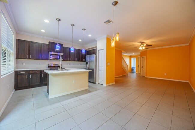 Building Photo - 1078 NW 33rd Manor