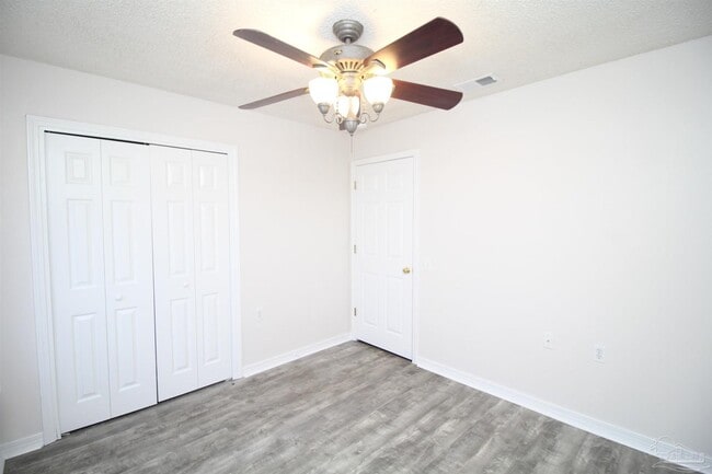 Building Photo - 2029 Shadow Lake Dr