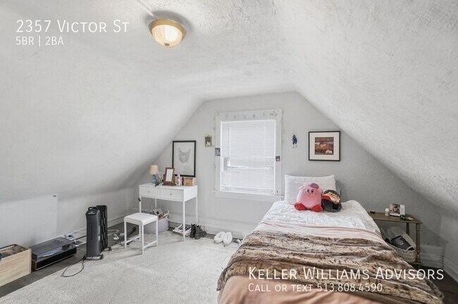 Building Photo - 2357 Victor St