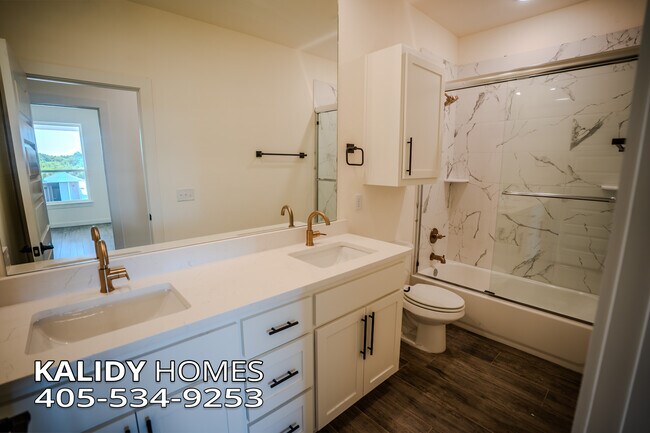 Building Photo - 2103 Kalidy Dr