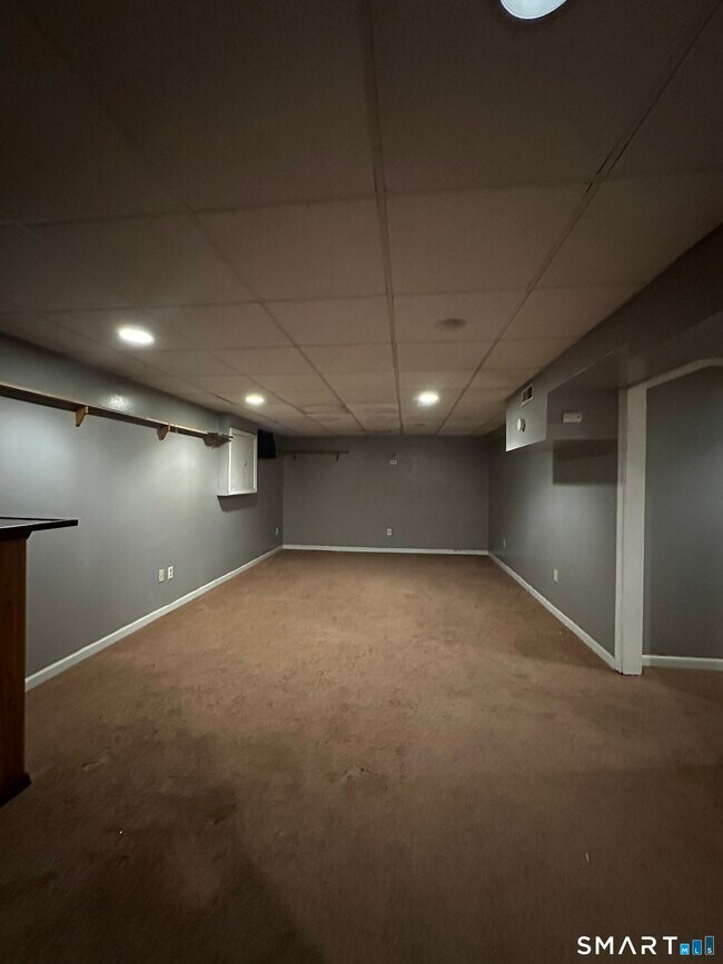 Building Photo - 203 Oakland St