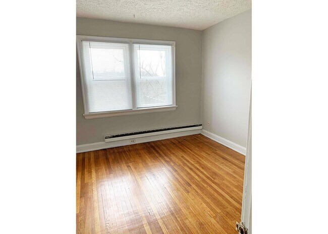 Building Photo - 415 Probasco St