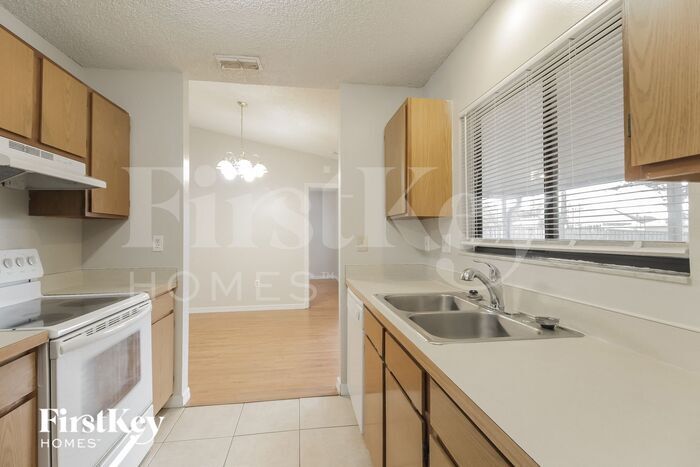Building Photo - 2941 Gimlet Dr