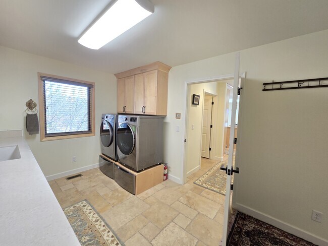 Building Photo - 4055 Sleeping Indian Ln