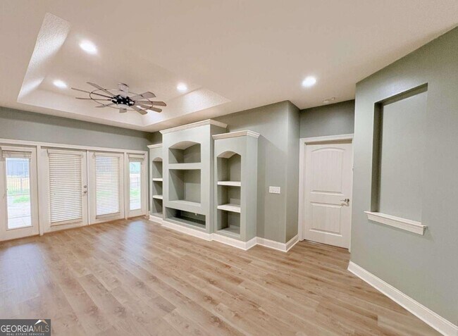 Building Photo - 130 Boatsman Way