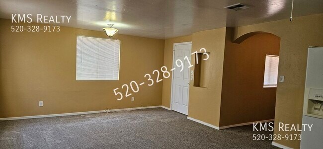 Building Photo - 3536 E Blacklidge Dr