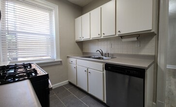 Building Photo - 7553 Byron Pl
