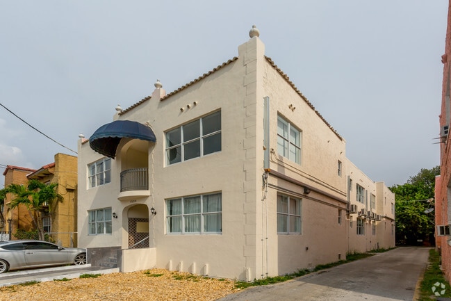 Building Photo - 1529 SW 7TH Street Apartments