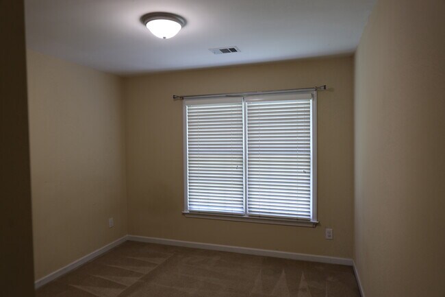 Building Photo - 7045 Devonhall Way