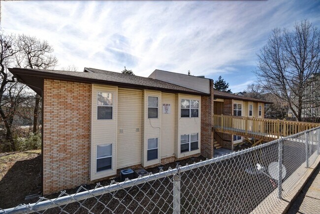 Building Photo - Table Rock Apartments