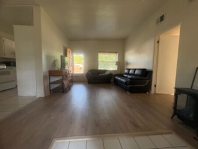 Building Photo - 247 Cocos Dr
