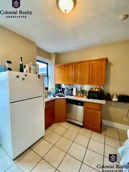 Building Photo - 17 Highgate St