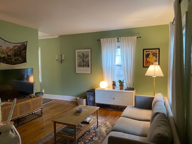 Primary Photo - 234 N Dotger Ave
