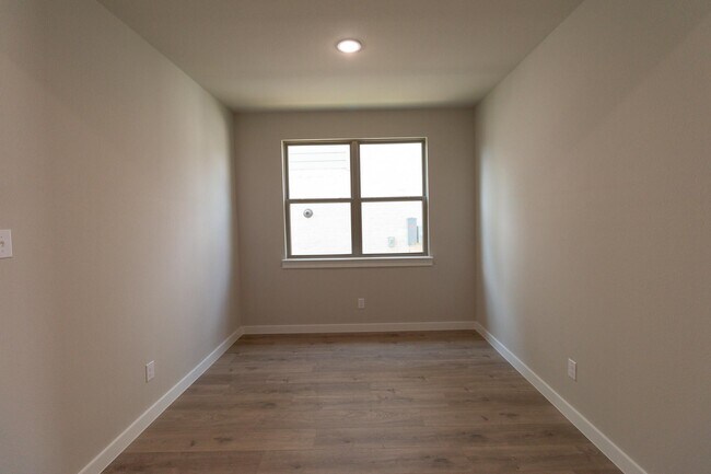 Building Photo - 1140 Enchanted Rock Ln