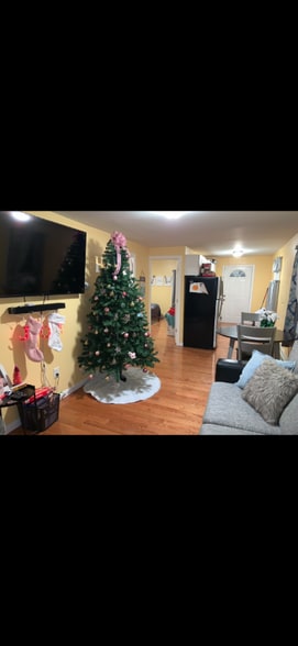 Building Photo - 18 High St