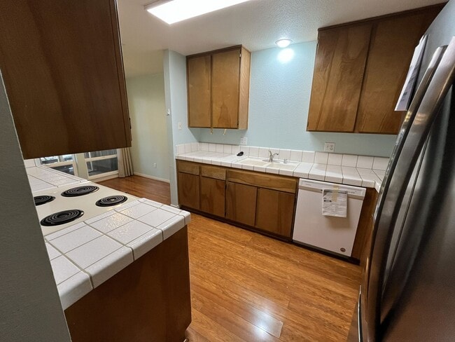 Building Photo - 1523 Hood Rd