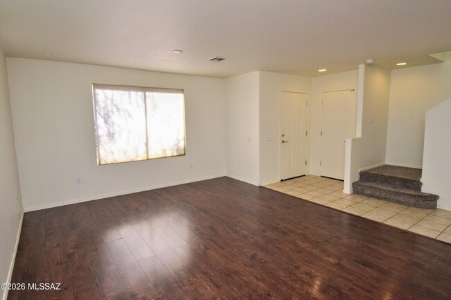 Building Photo - 10610 E Pleasant Pasture Dr