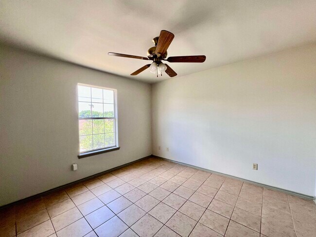 Building Photo - 507 Shiloh Dr