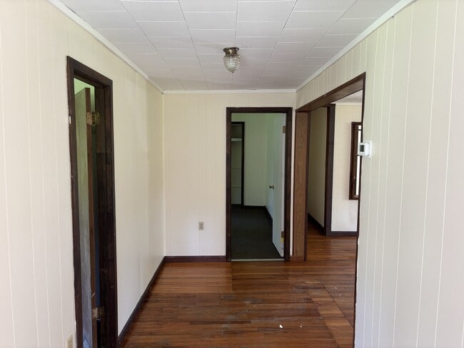 Building Photo - 2451 Glen Julia Rd