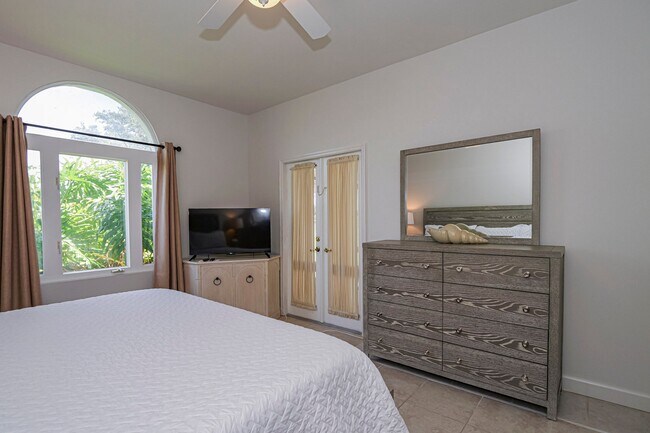 Building Photo - 5035 Harmony Cir