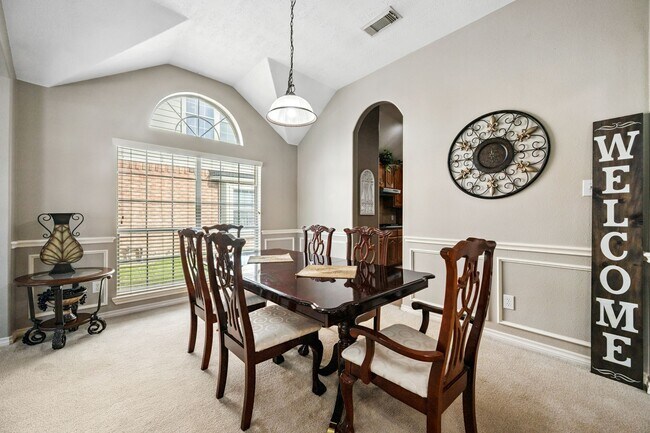 Building Photo - 16334 Pinon Vista Dr