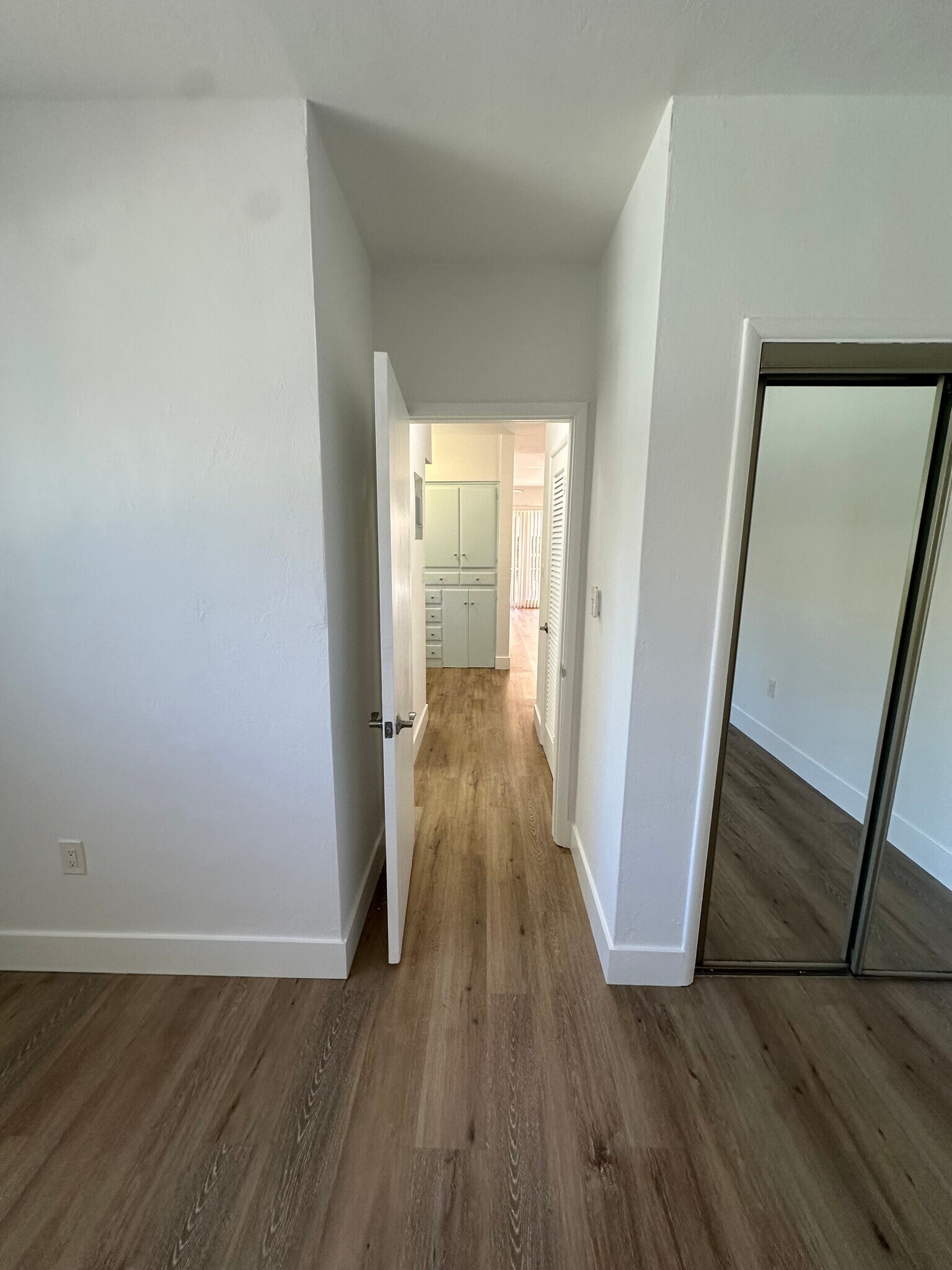 Building Photo - 13155 Emerald Dr