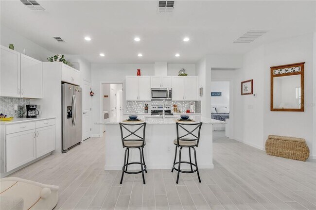 Building Photo - 518 Daiquiri Pl