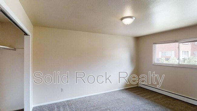 Building Photo - 1801 Eagle View Dr