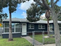 Building Photo - 420 15th Ave S