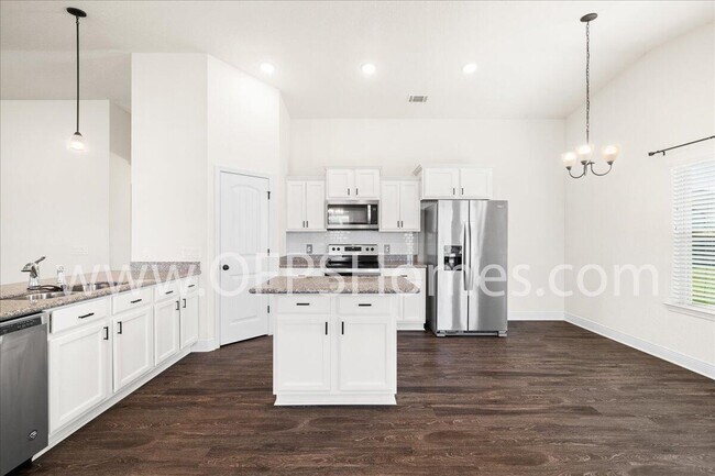 Building Photo - 6123 Redberry Dr