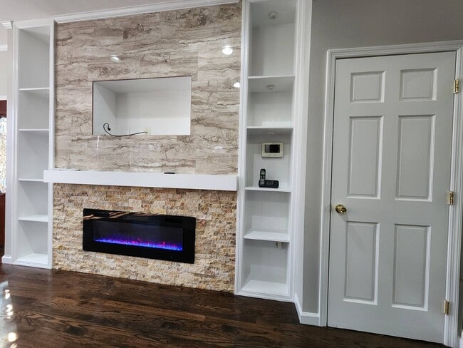 Building Photo - 176-31 130th Ave